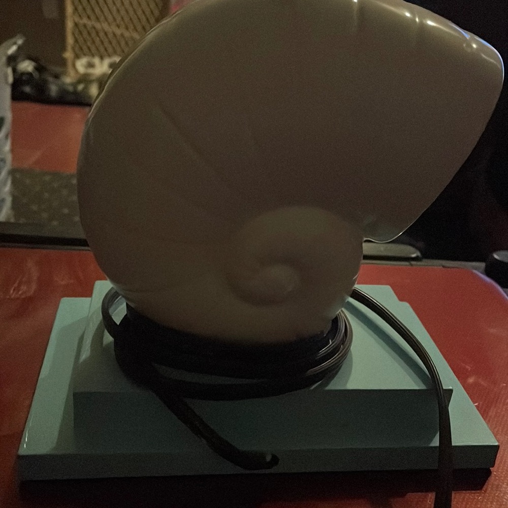 Shell lamp